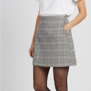 Babaton Aritzia Mini Houndstooth Skirt Size 2